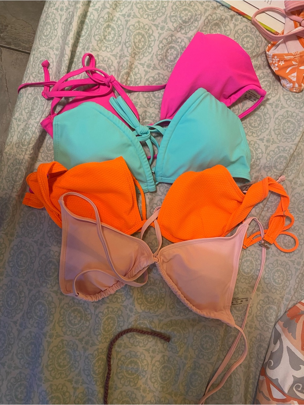 4 large tops